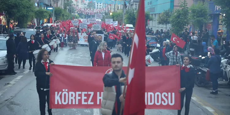 Gemlik’te 19 Mayıs coşkuyla kutlandı