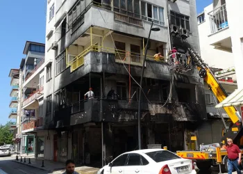 Yaktığı binada can pazarı yaşattı