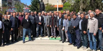 Çiftçiler hükümetten destek bekliyor