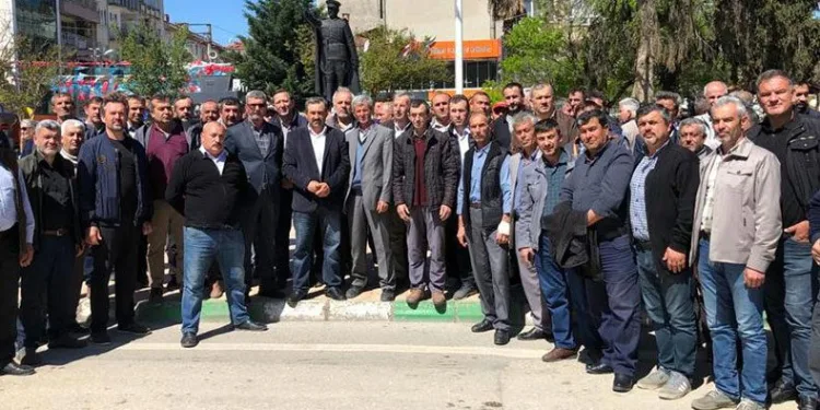 Çiftçiler hükümetten destek bekliyor
