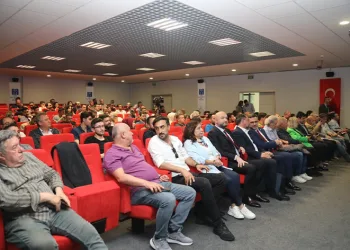BTÜ’de deprem analizi konuşuldu