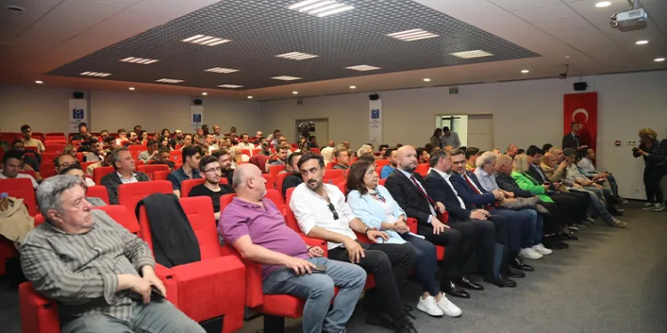 BTÜ’de deprem analizi konuşuldu