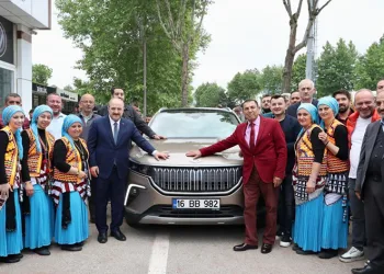 Varank, Eski Otokoop esnafını ziyaret ediyor