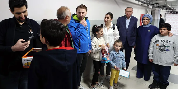 Cumhurbaşkanı Erdoğan’ı arkasında gören seçmen şaşırdı