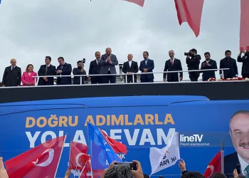 Bakan Varank vatandaşlarla buluştu