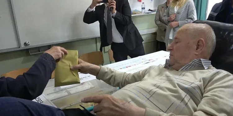 Bursa’da vatandaşlık görevi engel tanımadı