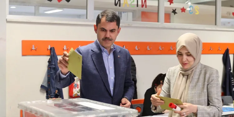 Bakan Kurum oyunu İstanbul’da kullandı