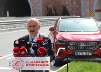 “Yeni Zigana Tüneli’ni 100 binin üzerinde araç kullandı”