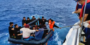 50 düzensiz göçmen kurtarıldı
