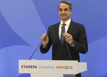 Miçotakis, görevini iade etti