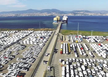 Otomotivde Nisan ayı ihracatı 2,7 milyar dolar