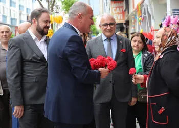 “Sosyal yardımları 10 kat artırdık”