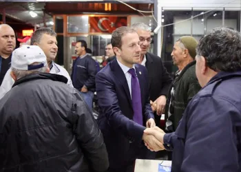 Bakan Varank vatandaşlarla buluştu