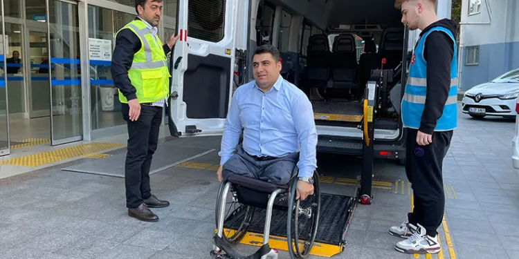 Engelli vatandaşlar oyunu kullanıyor