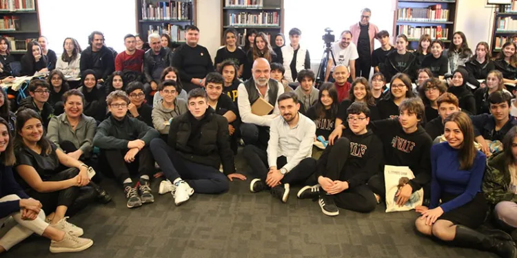 Nilüfer’de Altan Gördüm öğrencilere öykü okudu