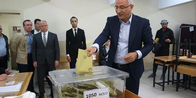 Efkan Ala, oyunu Bursa’da kullandı
