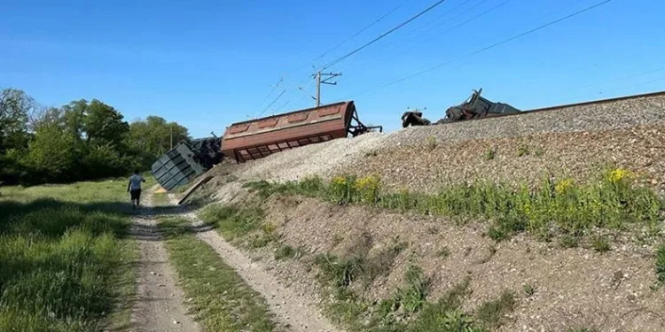Tahıl yüklü tren raydan çıktı
