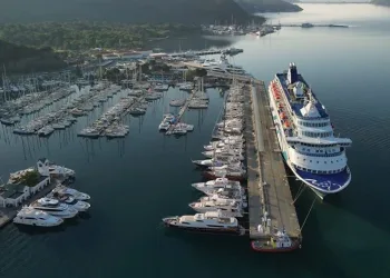 Bin 300 İsrailli yolcu gemisi Marmaris’te