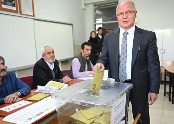Davut Gürkan oyunu kullandı