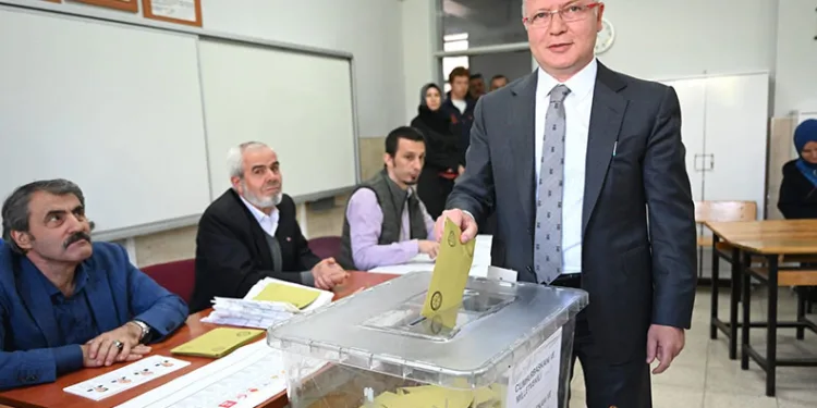 Davut Gürkan oyunu kullandı