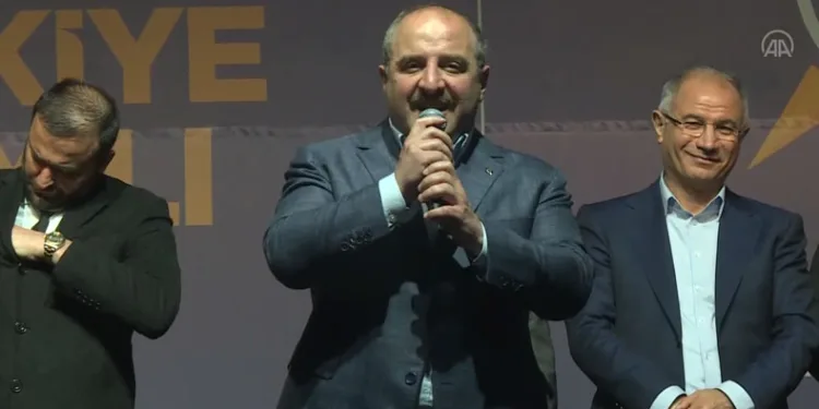 Bakan Varank, vatandaşlara hitap etti