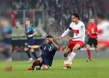 Bursaspor, Enes Ünal için mesaj yayımladı