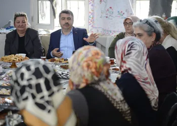 Güçlü kadın güçlü yıldırım