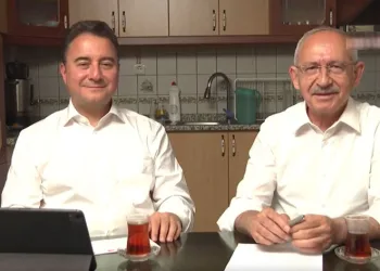 Kılıçdaroğlu, evinin mutfağından seslendi