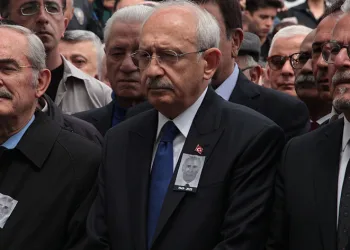 Kemal Kılıçdaroğlu kayınbiraderinin cenaze törenine katıldı