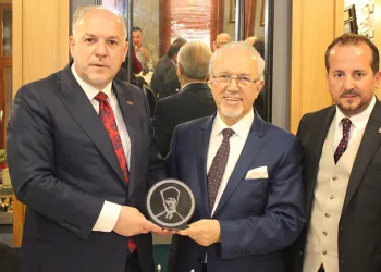 “Türkiye Kosova’dır, Kosova Türkiye”