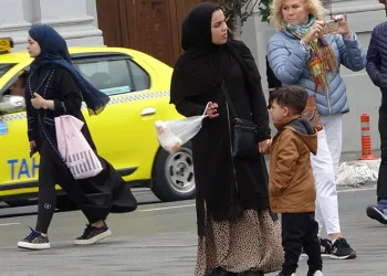 Taksim Meydanı dilencilerle doldu