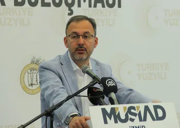 Bakan Kasapoğlu, İzmir’de