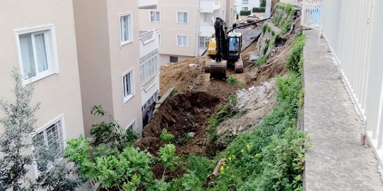 Bursa’da ev sahipleri tehlikeyle burun buruna