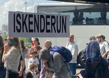 Depremzedeler memleketlerine gidiyor