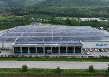 Su fabrikasında elektrik üretiliyor