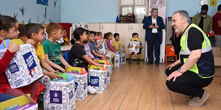 Depremzede çocuklara Bursa morali