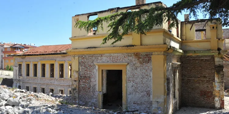 121 yıllık hastane binası restore ediliyor