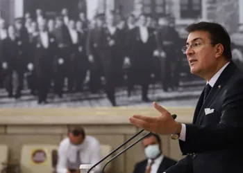 ‘Kazanan Yüce Türk Milletidir’
