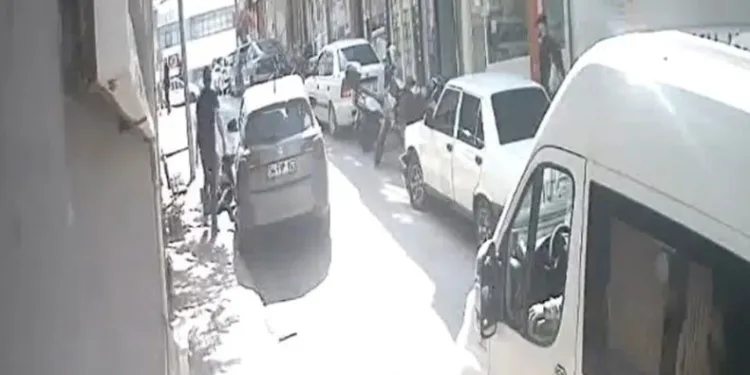 Yaşlı adamı darp etti