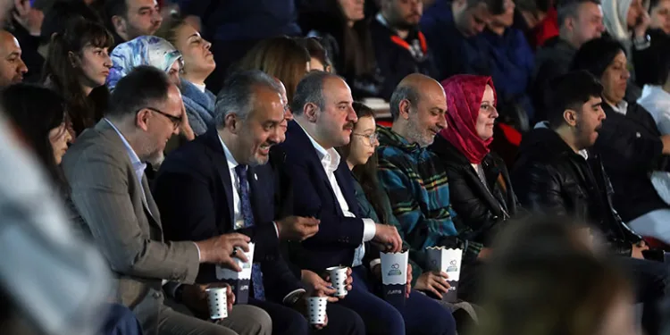 Bakan Varank Güldür Güldür Show’da