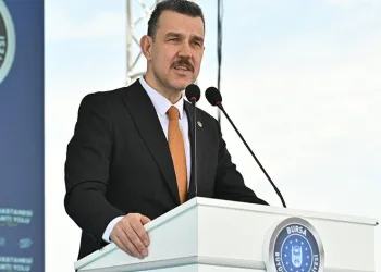 Esgin: “Millete muhalefet olmaz”