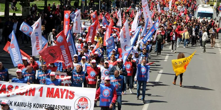 Ülke genelinde 1 Mayıs coşku ile kutlandı