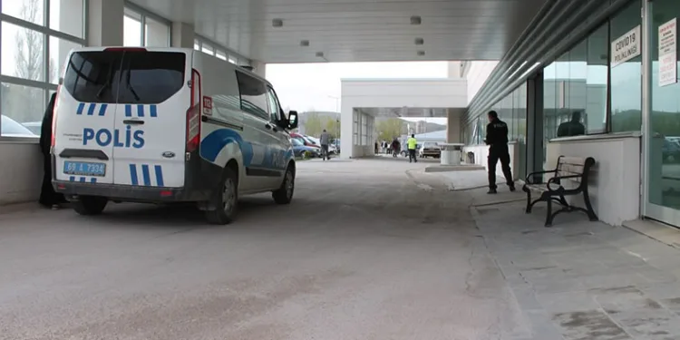 Otomobilin çarptığı çocuk hayatını kaybetti