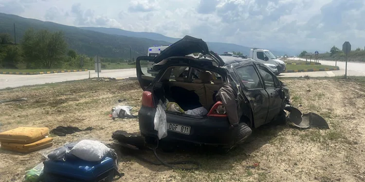 D100’de otomobil takla attı