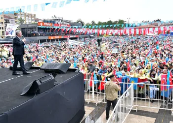 “Birdenbire, bir günde şefkate büründü”