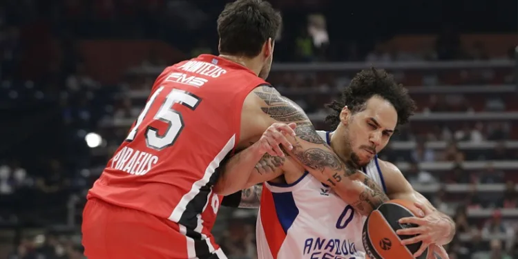 Shane Larkin: “Ana hedefimiz Türkiye Ligi olacak”
