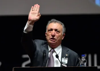 Beşiktaş Başkanı Ahmet Nur Çebi: “Diğerleri puan kaybederse gerçekten hak ettiğimiz yerde olacağız”