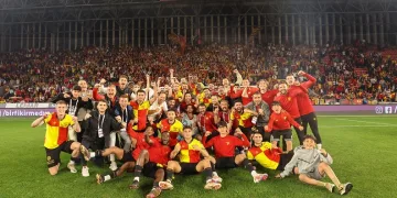 Göztepe’nin gözü finalde