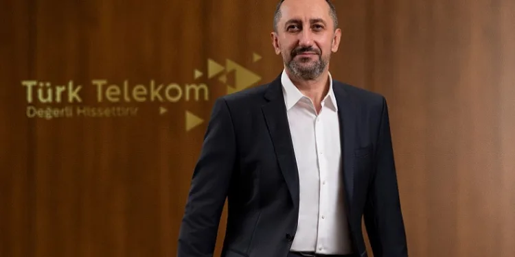 Türk Telekom CEO’su Ümit Önal: “Türk sporunu desteklemeye devam edeceğiz”