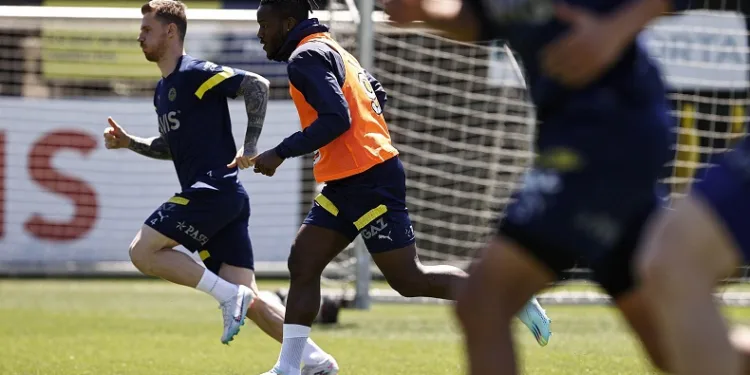 Fenerbahçe, Sivasspor maçının hazırlıklarını tamamladı